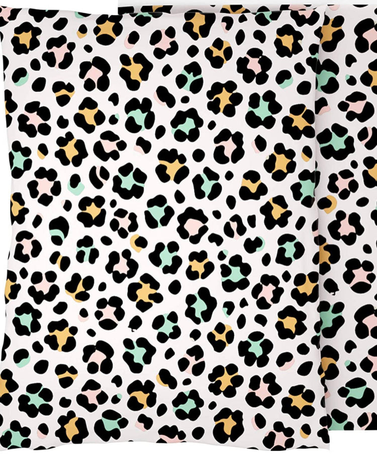 Cheerful Cheetah 10 x 13