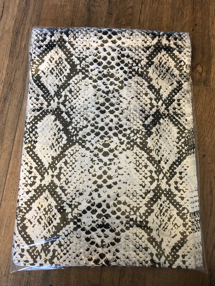 Snake 6 x 9