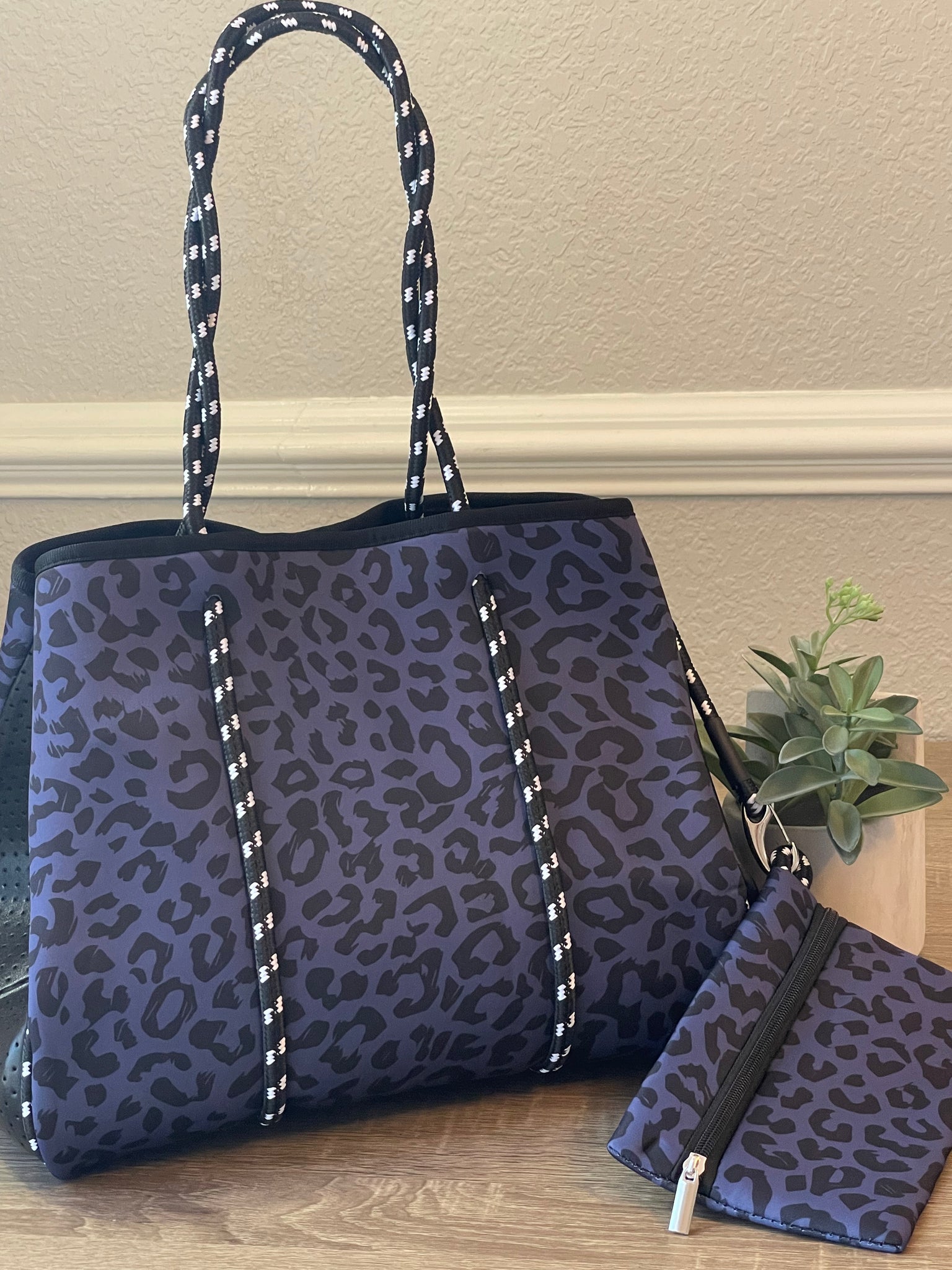 Black leopard sale neoprene tote